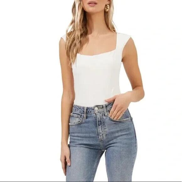 ASTR NWOT Cap Sleeve Square Neck Thong Bodysuit White Size M - Picture 1 of 7
